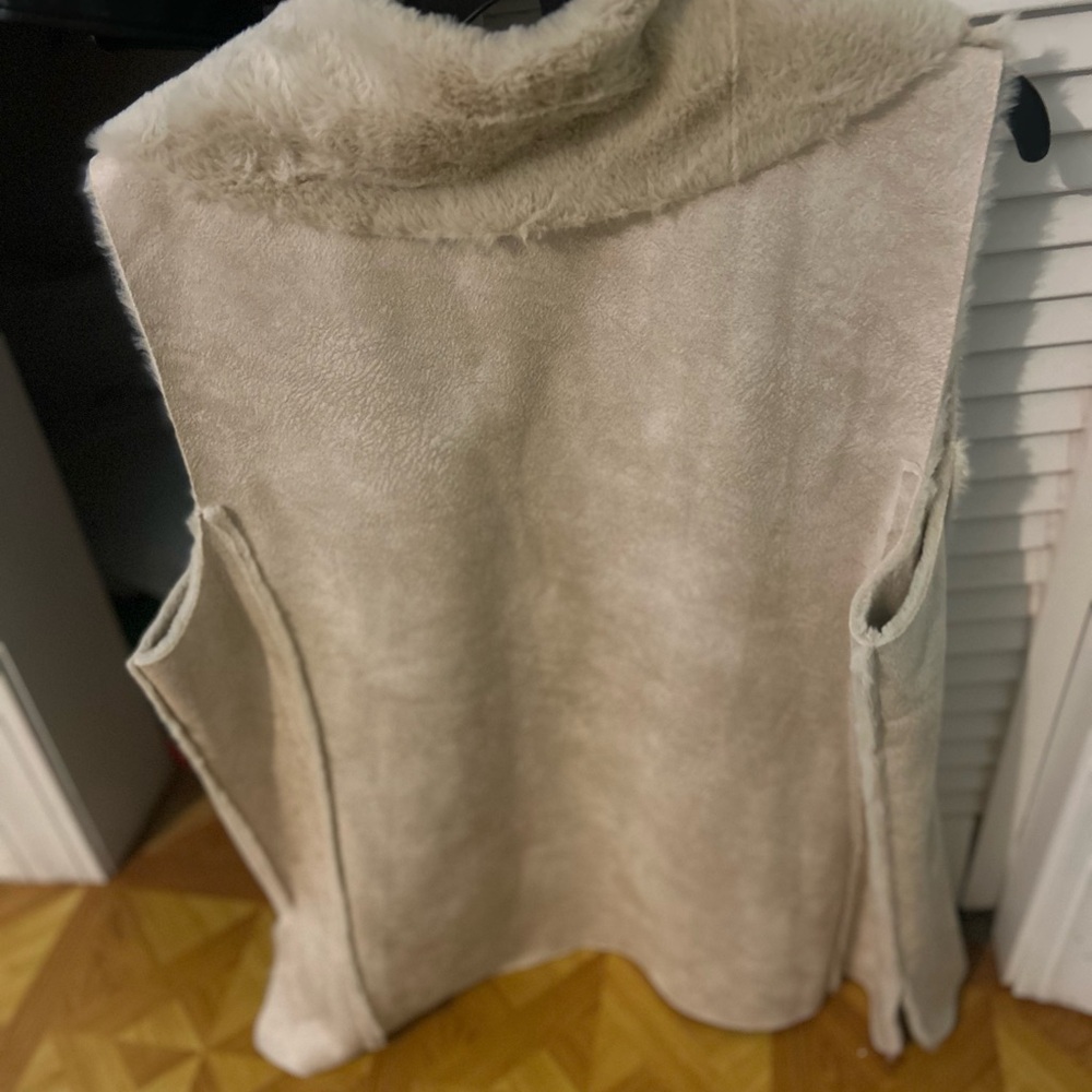 Chico's Cream Faux Fur Vest